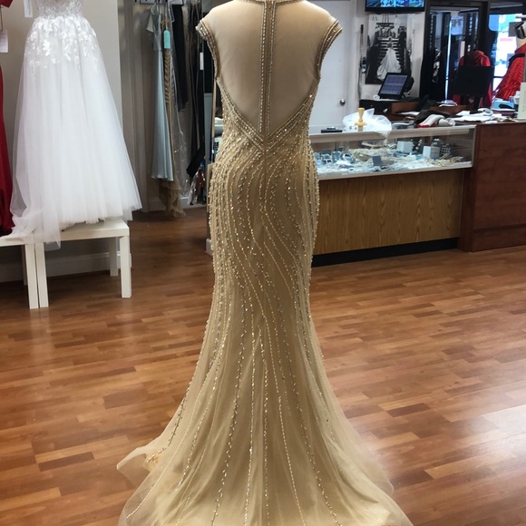 Champagne special occasion dress with faux pearls - Picture 4 of 7